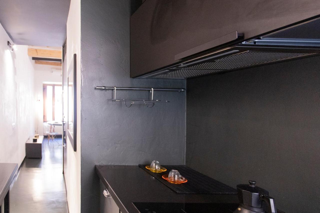 Greta Charming Suite In Trastevere Рим Екстериор снимка